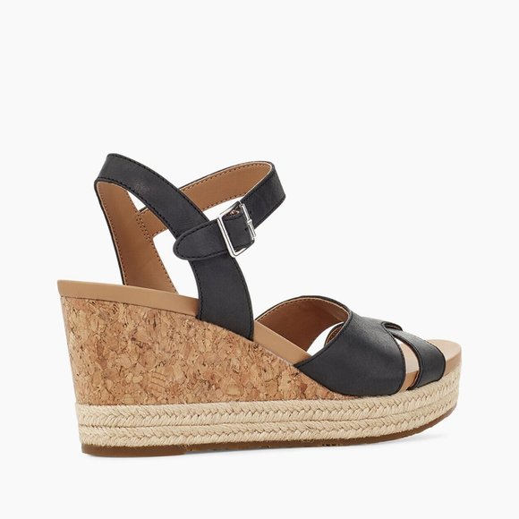 UGG Cloverdale Sandals - Picture 5 of 5